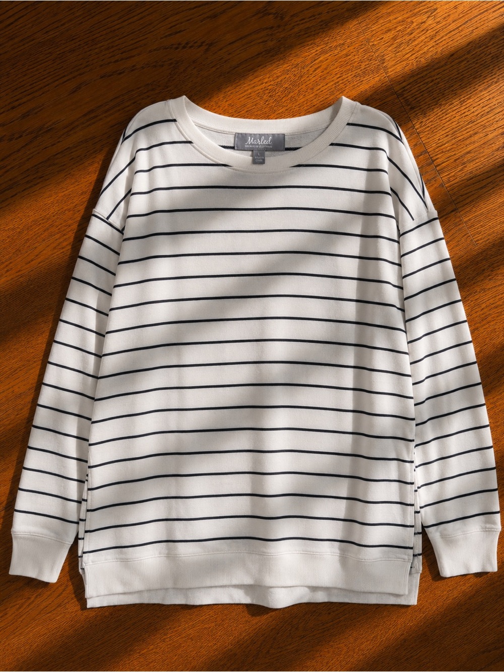 ‘Marled’ White Crewneck Sweater with Black Stripes Sz L NWOT